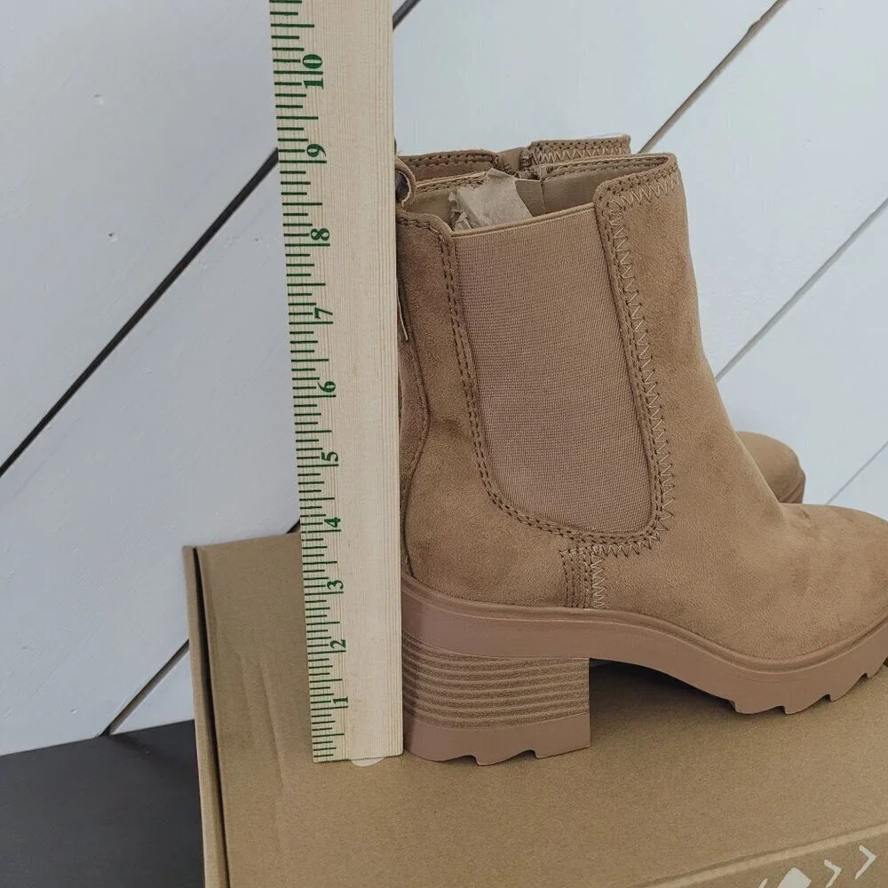 NWT Zodiac Teresa-Chelsea Womens 7M Tan Faux Suede Chunky Heel Ankle Boots - Picture 3 of 9